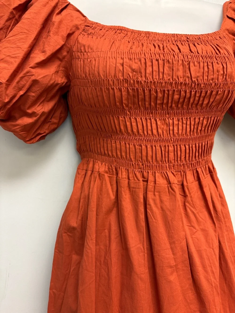 SOLD IN STORE Petal + Pup Smocked Puff Sleeve Midi Dress Rust Orange NWT Size US - Picture 4 of 13